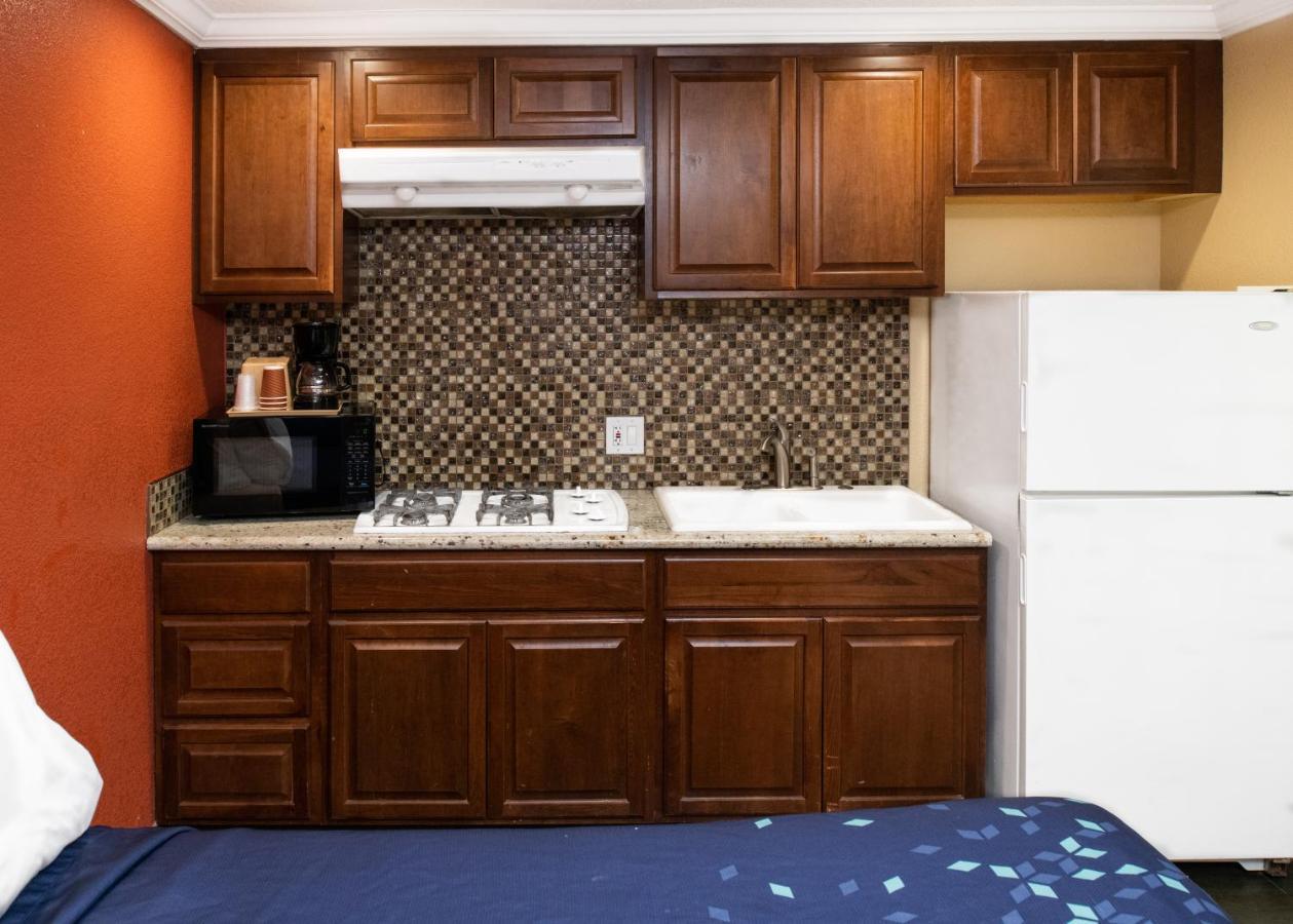 Scandia Motel Carlsbad Eksteriør billede