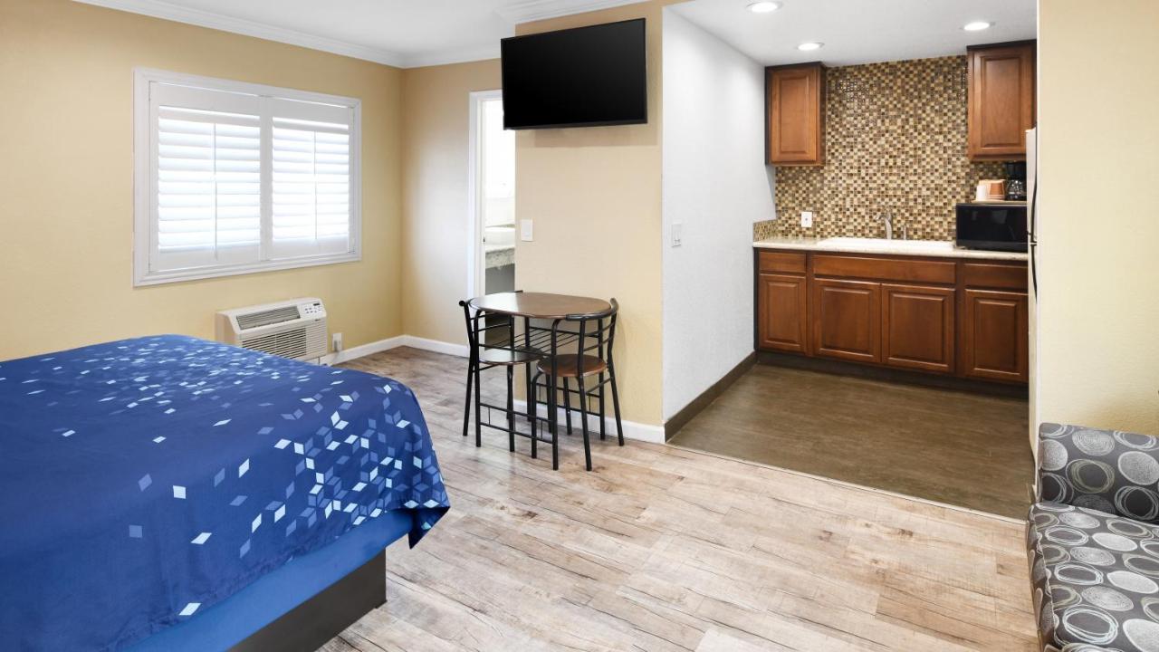 Scandia Motel Carlsbad Eksteriør billede