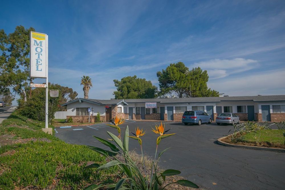 Scandia Motel Carlsbad Eksteriør billede